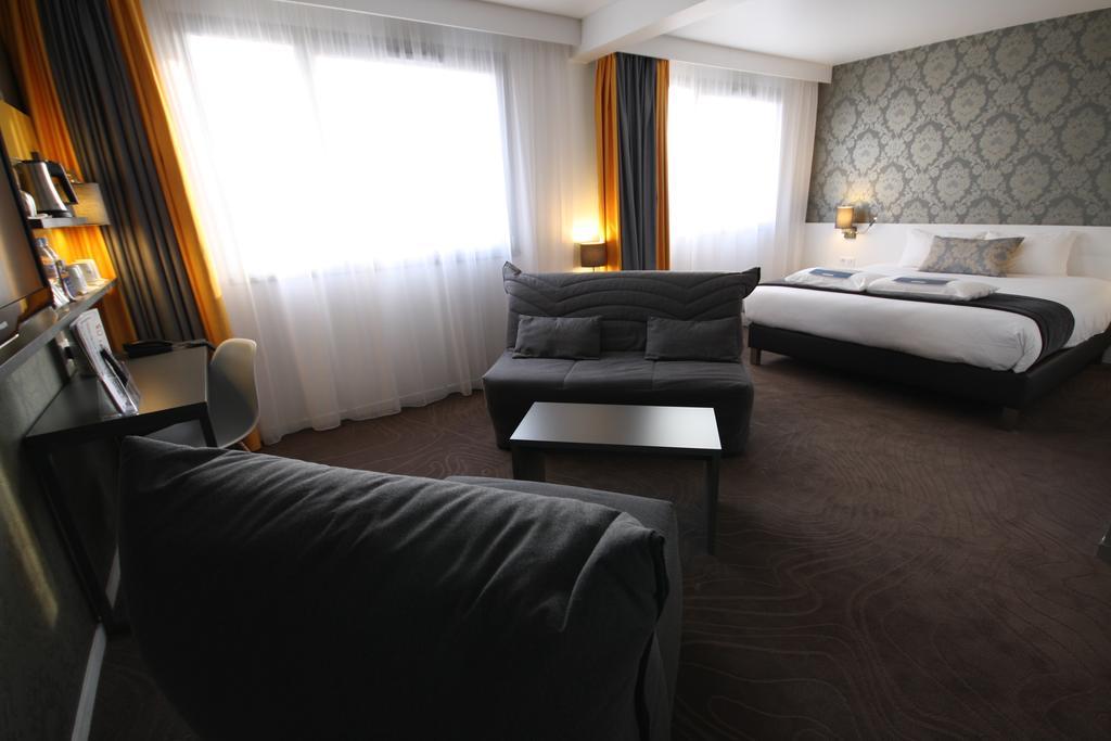 Hotel Kyriad Tours St Pierre Des Corps Gare Saint-Pierre-des-Corps Buitenkant foto